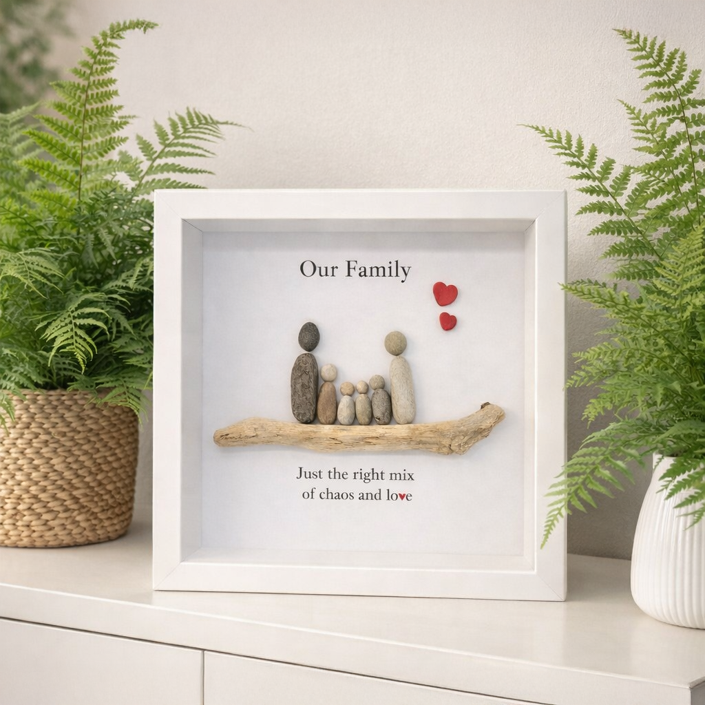 Personalised Pebble Family Picture Frame - Driftwood Stone Art