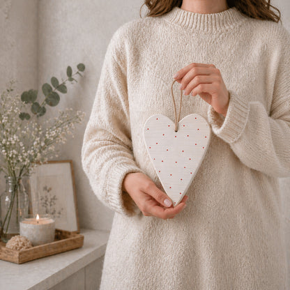 Tall Chunky Wooden Heart Plaque - Mums are like buttons